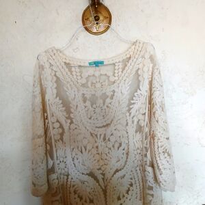 Soft cream crochet  long sleeve large perfect for night out on the town